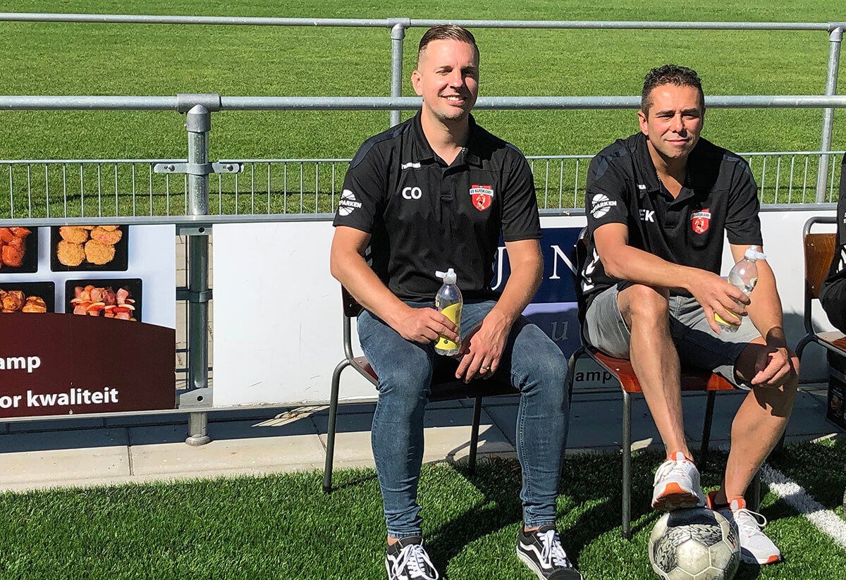 Collin Oosterholt en elftalleider Erik Koogje, willen met goede selectie Harskamp omhoog stuwen.